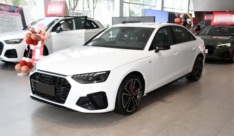 
								Audi A4L full									