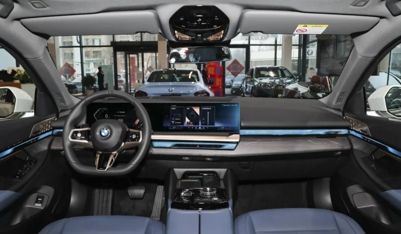 
								BMW 5 Series full									