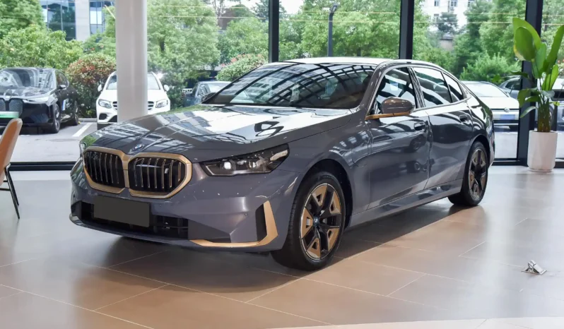 
								BMW i5 full									