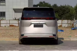 Denza D9 EV