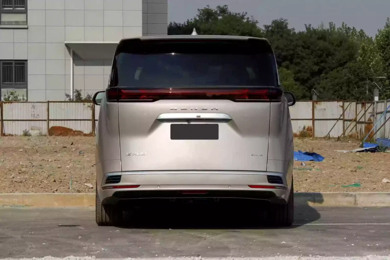 Denza D9 EV