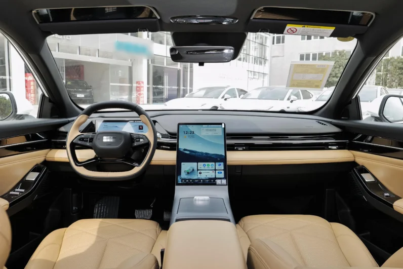 Geely Galaxy L6