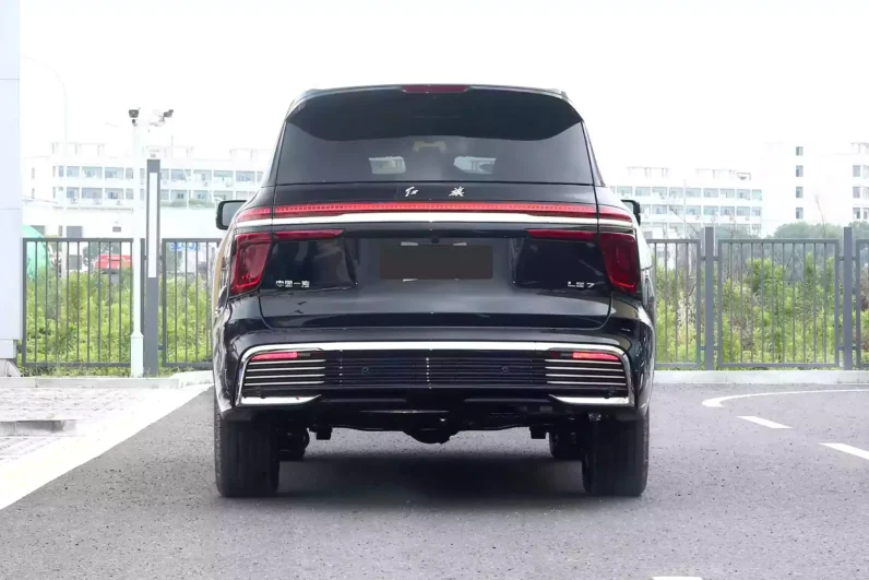 Hongqi LS7