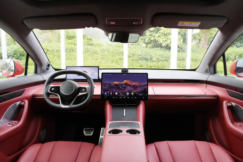 CHERY Luxeed R7