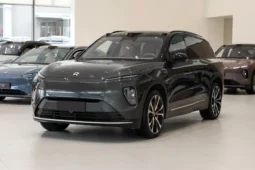 NIO ES8