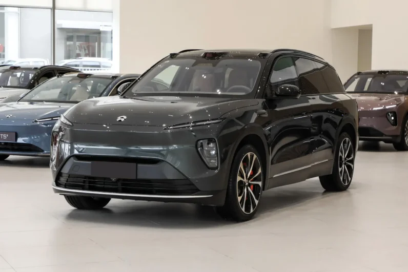 NIO ES8