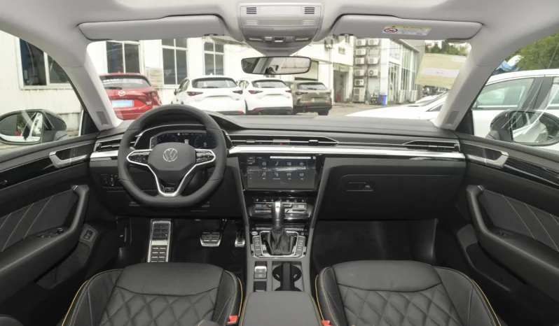 
								Volkswagen Arteon full									