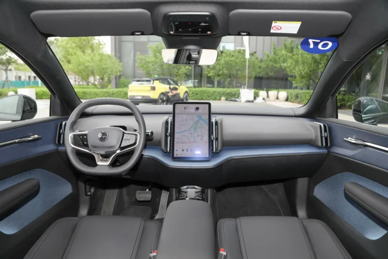 VOLVO EX30
